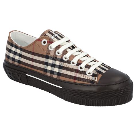 burberry sneaker for men.